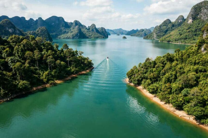 thailand-is-redefining-luxury-travel-in-2026-by-putting-wellness-at-the-heart-of-its-tourism-strategy,-attracting-millions-of-visitors-and-generating-record-breaking-revenue-through-holistic,-restorative,-and-responsible-experiences thailand-is-redefining-luxury-travel-in-2026-by-putting-wellness-at-the-heart-of-its-tourism-strategy,-attracting-millions-of-visitors-and-generating-record-breaking-revenue-through-holistic,-restorative,-and-responsible-experiences